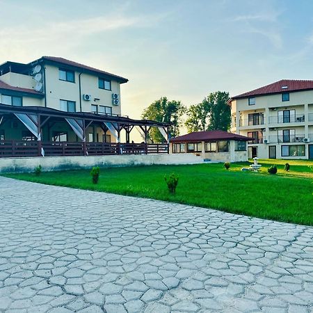 Pensiunea Fabian Hotel Юриловка Екстериор снимка
