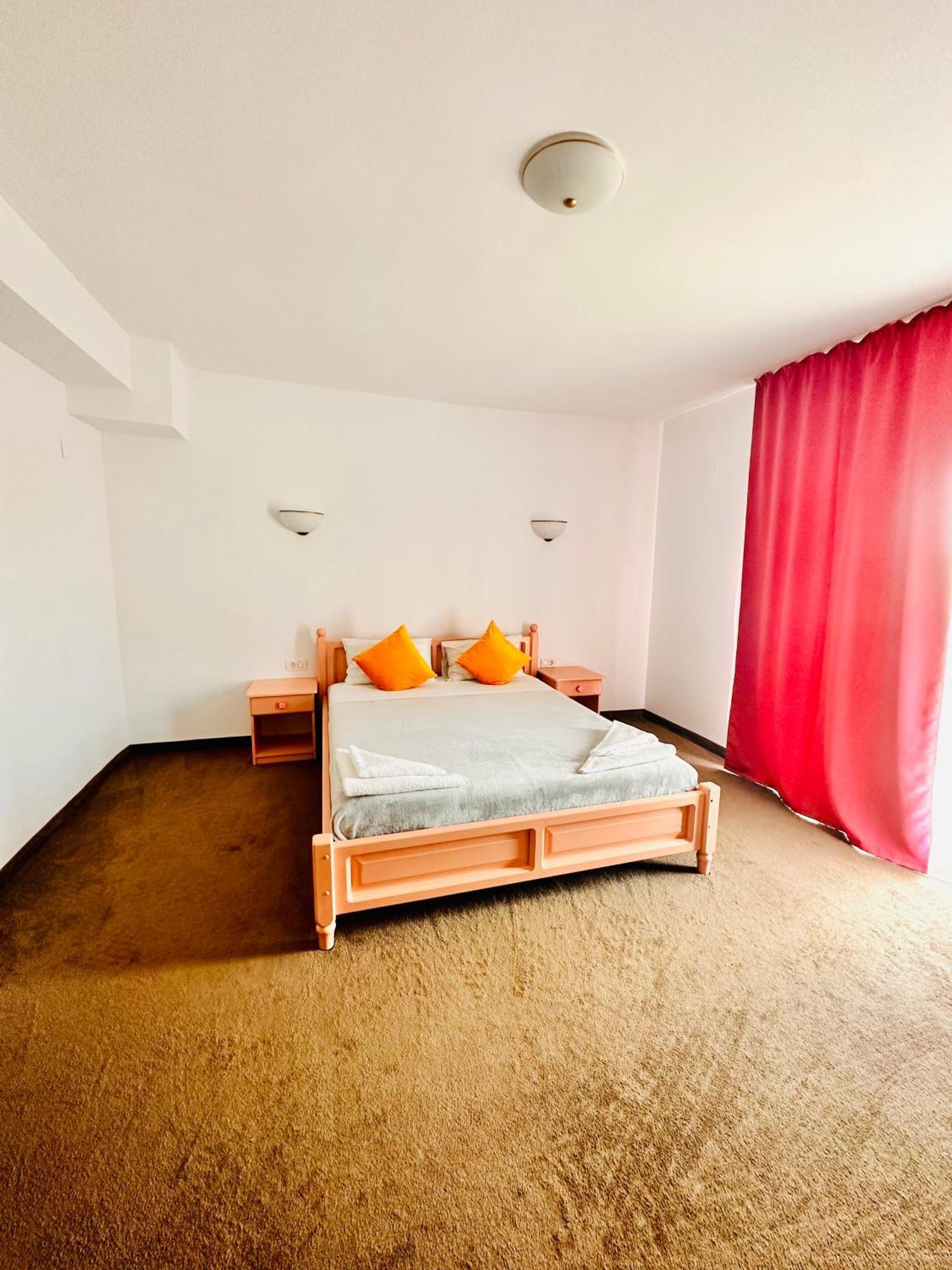 Pensiunea Fabian Hotel Юриловка Екстериор снимка