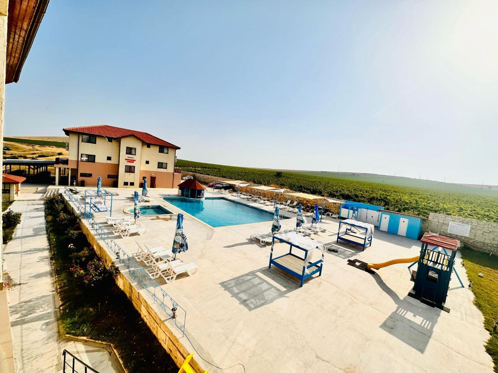 Pensiunea Fabian Hotel Юриловка Екстериор снимка