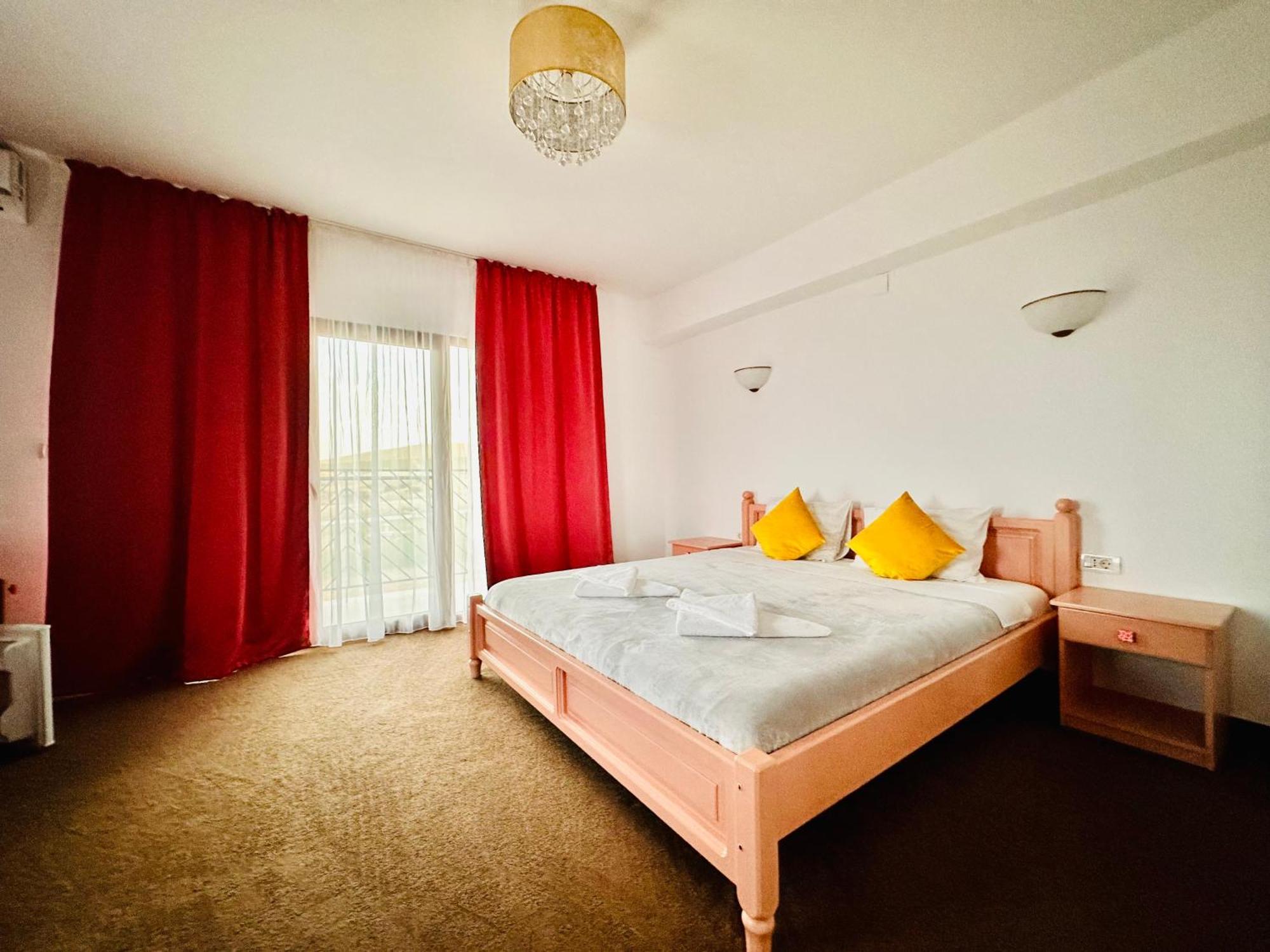 Pensiunea Fabian Hotel Юриловка Екстериор снимка