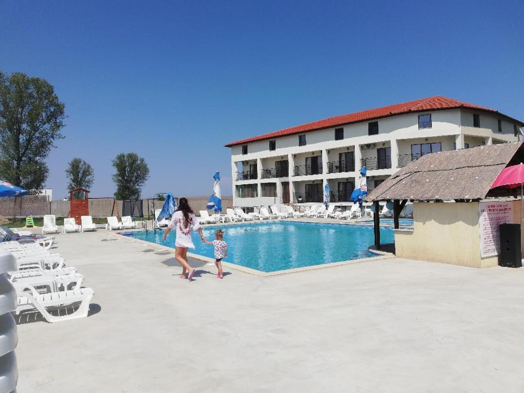Pensiunea Fabian Hotel Юриловка Екстериор снимка